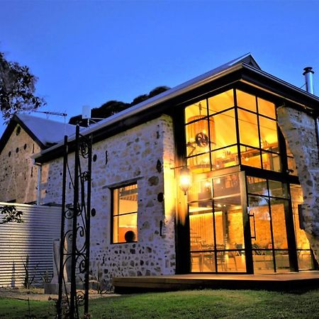 לינה וארוחת בוקר Sellicks Hill The Old Chaff Mill Organic Vineyard Retreat מראה חיצוני תמונה