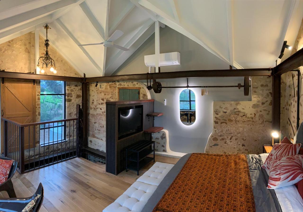 לינה וארוחת בוקר Sellicks Hill The Old Chaff Mill Organic Vineyard Retreat מראה חיצוני תמונה